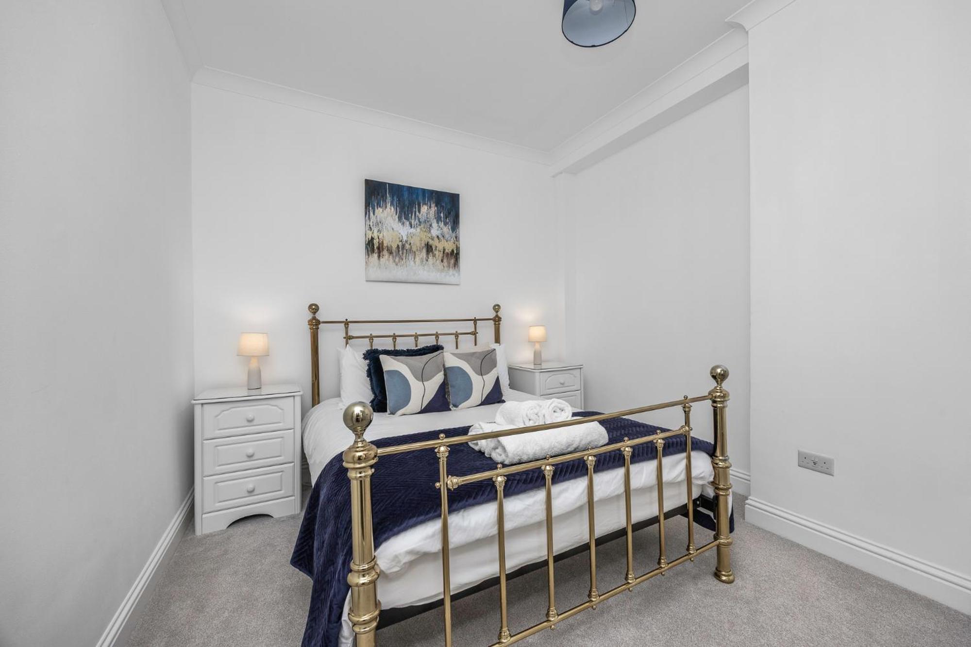2 Bedroom Flat - With King Sized Beds, Netflix And Sky - Perfect For Contractors, Vacation Guests Or Those Relocating Brighton Exterior foto