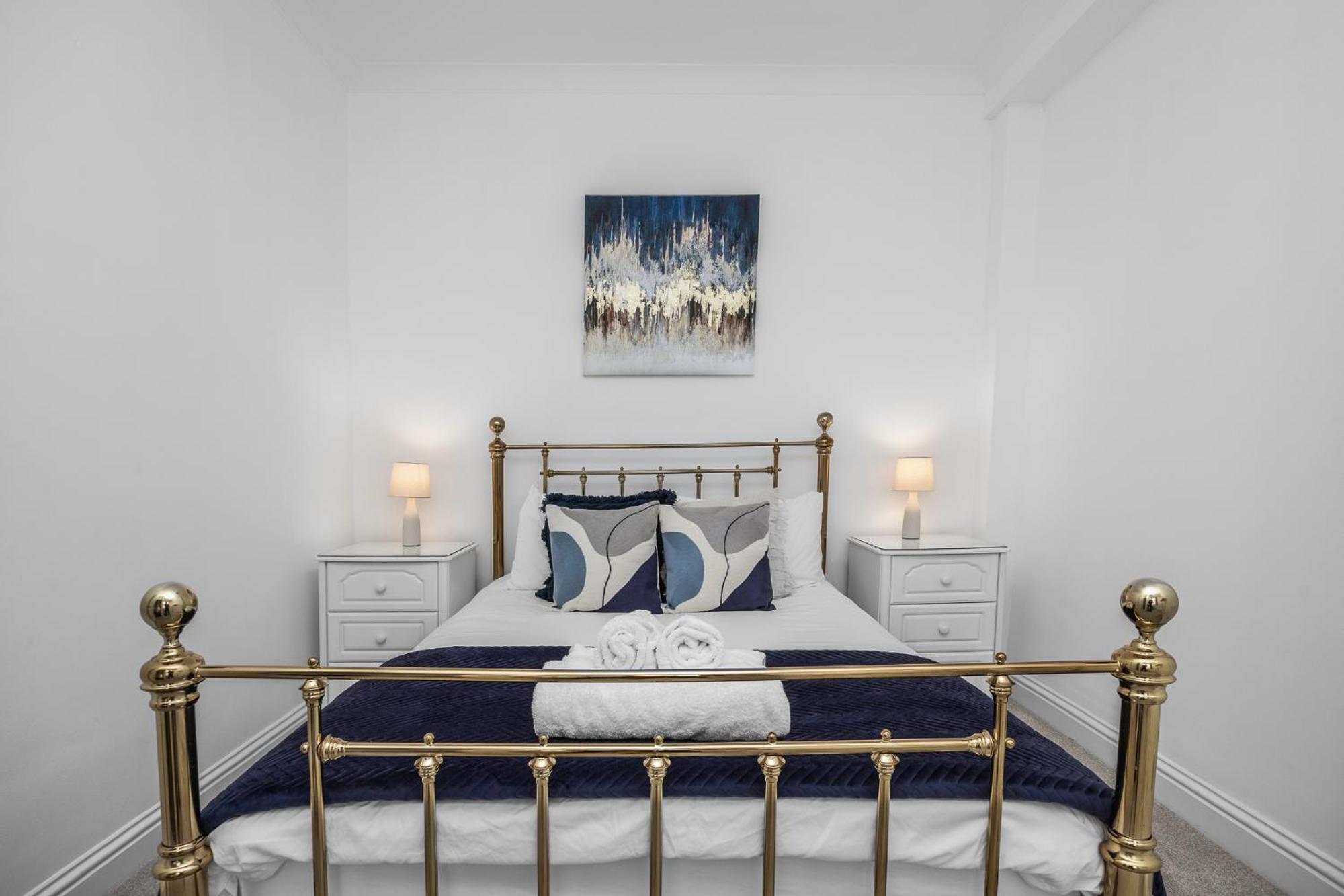 2 Bedroom Flat - With King Sized Beds, Netflix And Sky - Perfect For Contractors, Vacation Guests Or Those Relocating Brighton Exterior foto